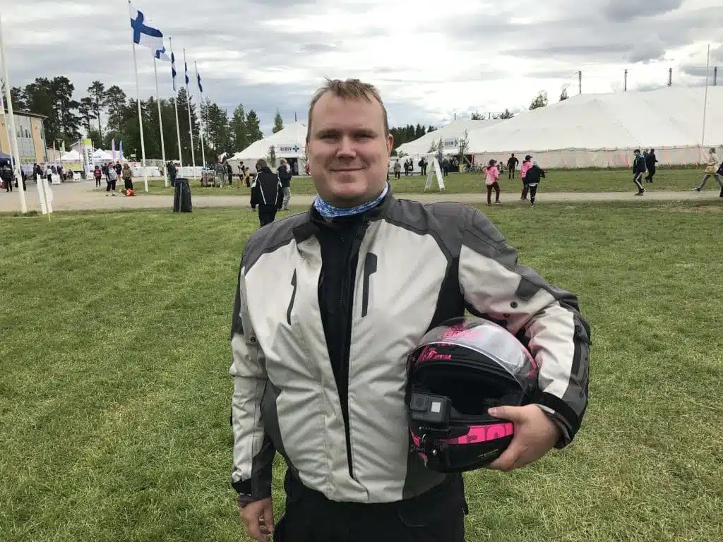 Christian lähdössä kiertueelle